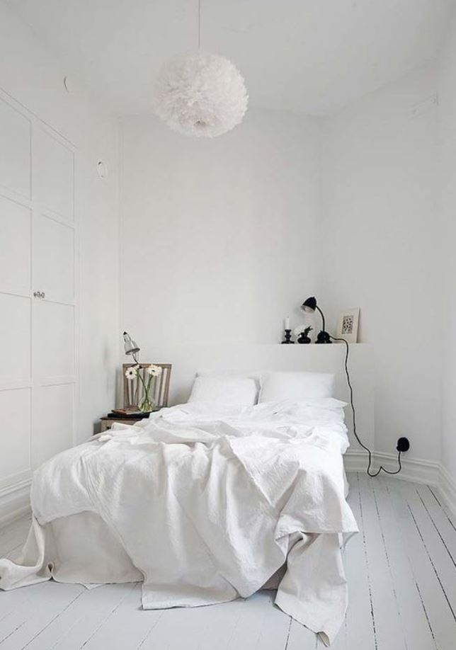 White Bedroom Decoration