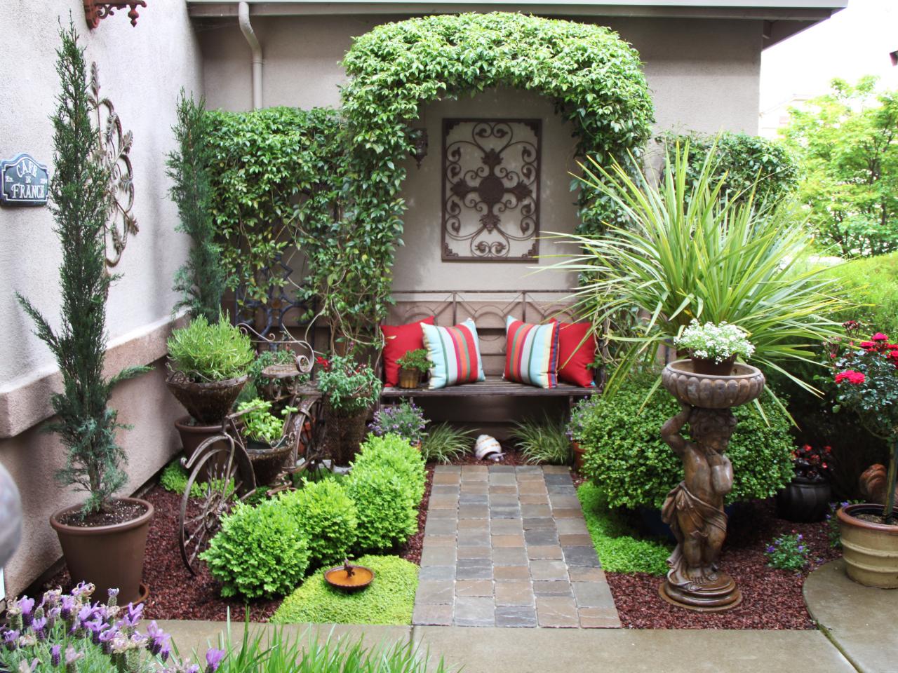 Small Courtyard Decoration Ideas