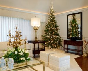How to Decorate a Small Apartment for Christmas (Step by Step)