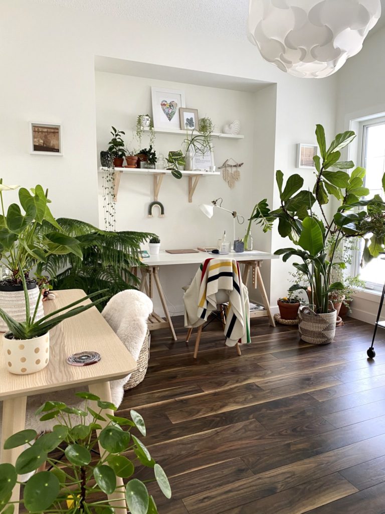 Home Décor with Wood and Plants