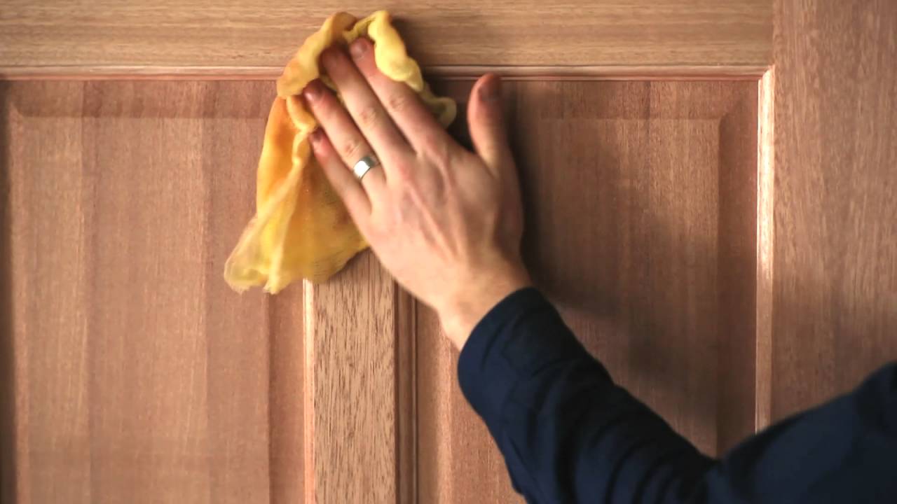 How to Clean Wooden Doors