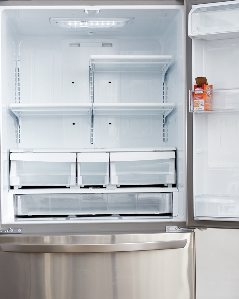 How to Clean a Refrigerator Inside