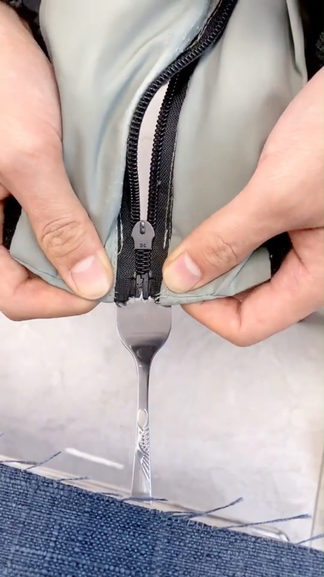 How to Repair Zipper with Fork