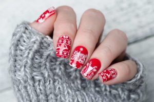 10 Elegant French Manicure Ideas for Christmas